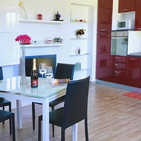 Casa Camilla On The Lake Apartment *